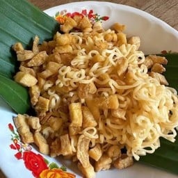 มาม่าลวกกากเจียว