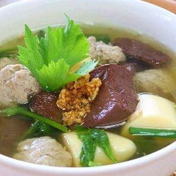 ต้มจืดเลือดหมู.เต้าหู้..หมูสับ