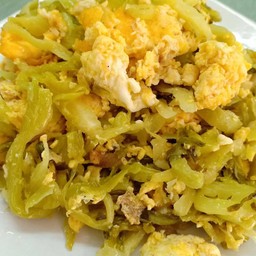 ผักกาดดองผัดไข่