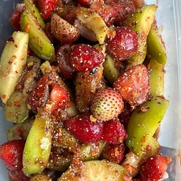 มะกอก+น้ำสตอเบอรี่ คลุกน้ำปลาหวาน