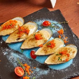 FB25 Baked Mussels with Sauce