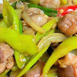 ผัดพริกหยวกไก่ราดข้าว