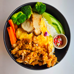 FC07 Garlic Fried Chicken with Creamy Egg Rice