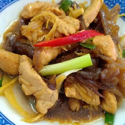 ไก่ผัดขิง