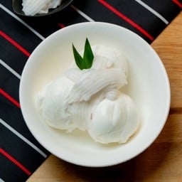 ไอติมกะทิมะพร้าวอ่อน.