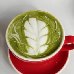 ชาเขียวมัทฉะลาเต้ร้อน