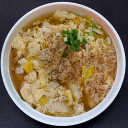 ไวไว เส้นเหนียวในตำนาน รสต้นตำรับ ไข่น้ำนุ๊มนุ่ม&หมูสับ