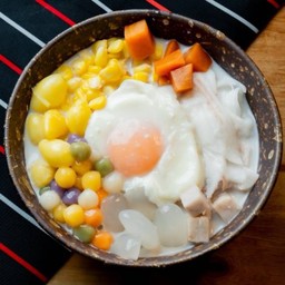 บัวลอยทรงเครื่อง.