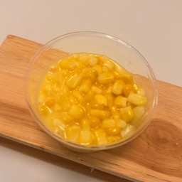 ข้าวโพดคลุกเนย