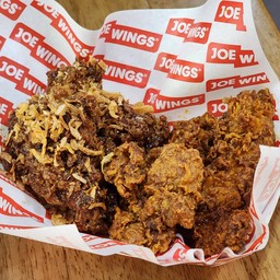 JOE WINGS  สีลมคอมเพล็กซ์