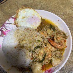 ร้านขายข้าวกะเพาของต้าต้าร์