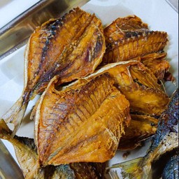 ปลาเค็มทอด(2ตัว)