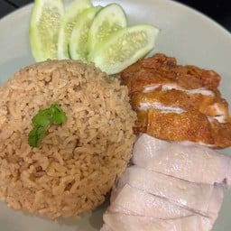 ไก่ทอง ข้าวมันไก่สิงคโปร์