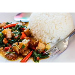 ข้าวผัดกระเพราหมูกรอบ