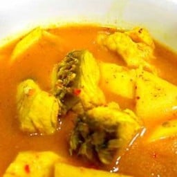 แกงส้มปลากะพง