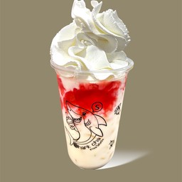 มะพร้าวปั่นสตอเบอรี่วิปครีม