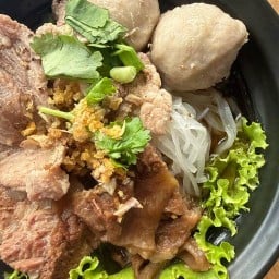เนื้อเนื้อ ก๋วยเตี๋ยวเนื้อตุ๋น ซ.เจริญนคร 18
