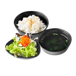 ข้าวญี่ปุ่น ซุปใส และสลัด