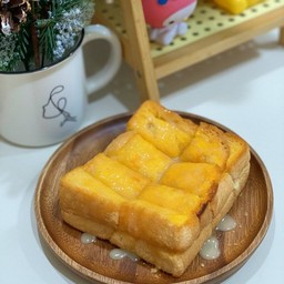 ขนมปังปิ้งเนย 2 แผ่น