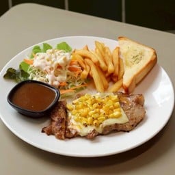 DL สเต็กหมูชีสข้าวโพด