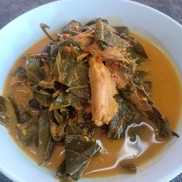 แกงขี้เหล็กใส่ปลาย่าง