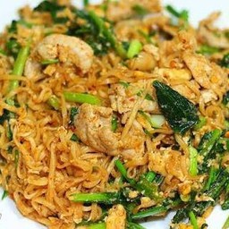 ผัดมาม่า