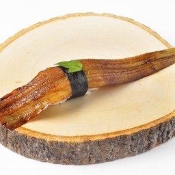 ซูชิปลาไหลทะเล