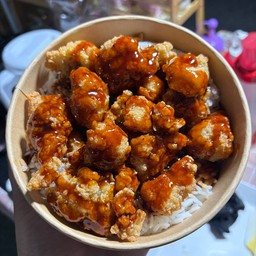 ข้าวไก่ทอดซอสเกาหลี