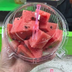 ผลไม้สดหลังวัดพระนอน ผลไม้ปอกพร้อมทาน