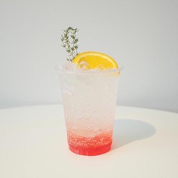 สตอเบอรี่ยูซุโซดา