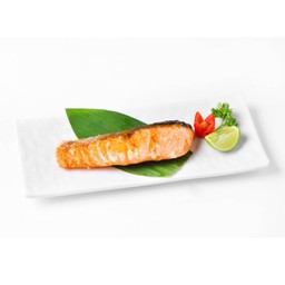 ปลาแซลมอนย่างเกลือ