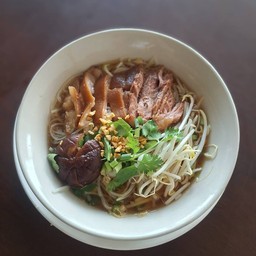 ขาหมูกะเตี๋ยวเป็ด