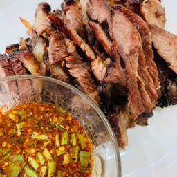 เนื้อย่างน้ำจิ้มแจ๋ว200กรัม