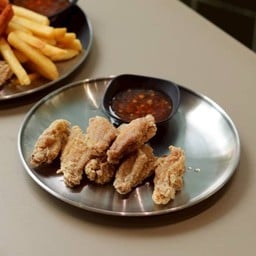 DL ปีกไก่ทอดน้ำปลา