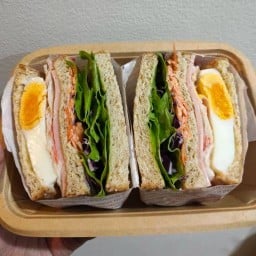 เริ่มดีแซนวิช (แซนวิช สลัด ขนมหวาน แสนอร่อยใกล้ฉัน) สาขาประชาชื่น