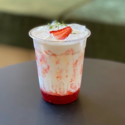 นมสตอเบอรี่ (Strawberry Milk)