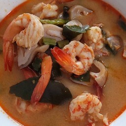 ต้มยำทะเล (กับข้าว)