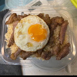 ข้าวผัดมันเนื้อ ราดเนื้อทอด