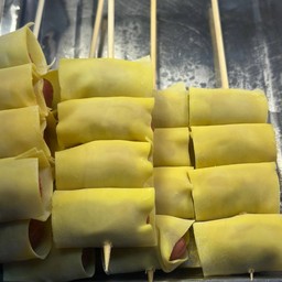 เกี๊ยวใส้กรอก