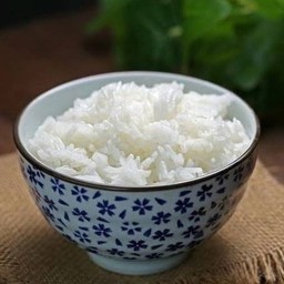 ข้าวสวย (Steam Rice)
