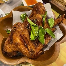 ปีกไก่ทอดมะแขว่น