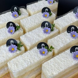 เค้กมะพร้าว (Coconut cake)