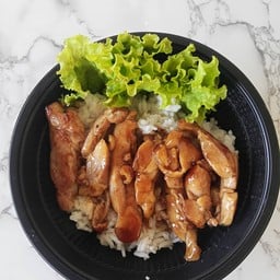 ข้าวไก่อบซอสบาบิคิว