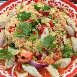 ไก่ย่าง ข้าวขาหมู  ก๋วยเตี๋ยว เพิ่มสุข เข้าซอย20ม.ขวามือตรงข้ามตึกสีเหลือง