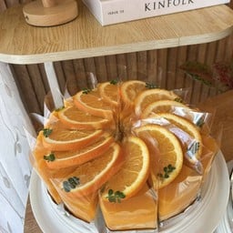 เค้กส้มชิ้น สามเหลี่ยม