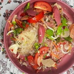 เผ็ดสะใจกะเพราถาด