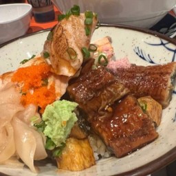 ข้าวหน้าปลาไหล+แซลมอนเบินไฟ