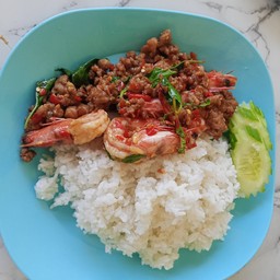 ข้าวกะเพรากุ้งหมูสับ