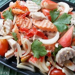 ยำอะไรทำไมใหญ่จัง