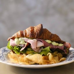 [LINEMAN Only] Ham, Egg & Cheese Croissant Sandwich